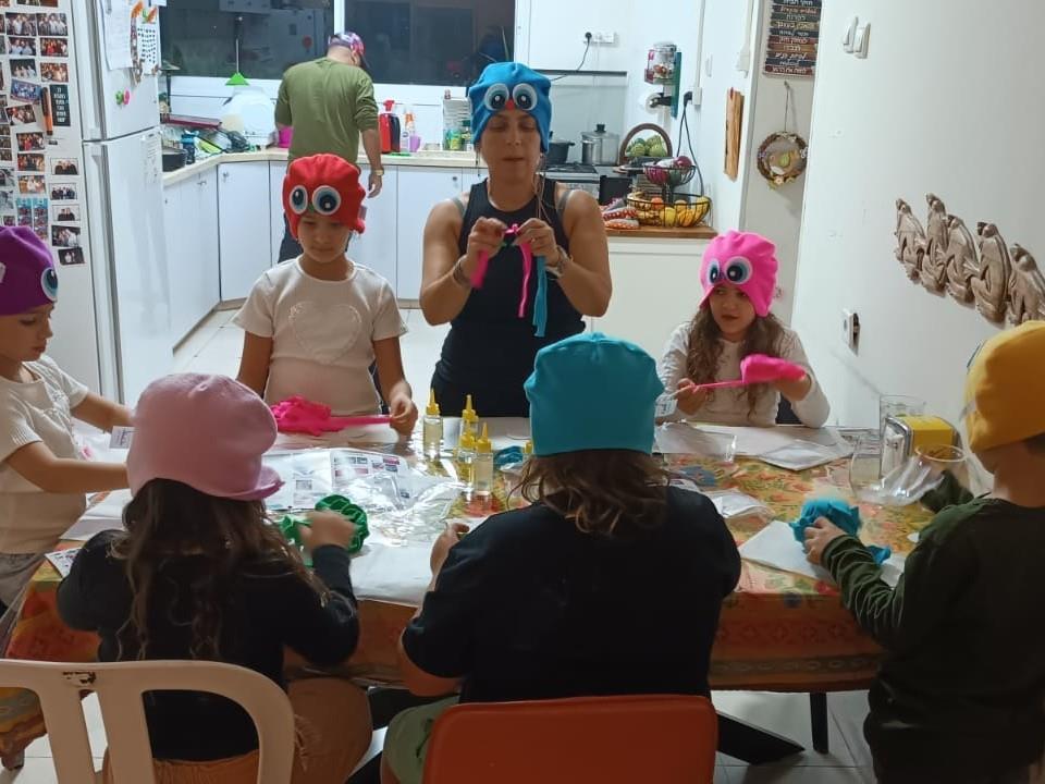 ערכת יצירה - בובה של כובע ערכת יצירה - בובה של כובע